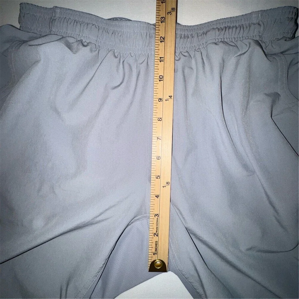 Nike Dri-FIT Men's Training Shorts Gray Size M Elastic Waist‎ Drawstring